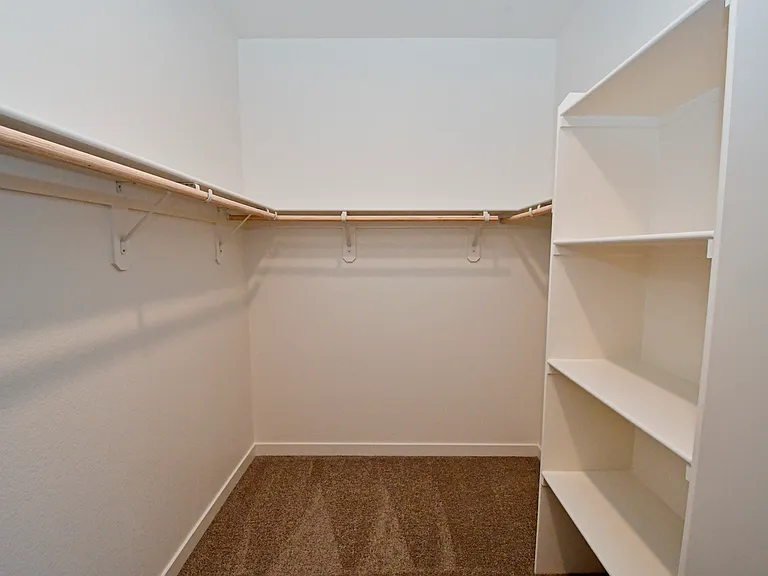 1018 Middle Gate Rd — Photo 18