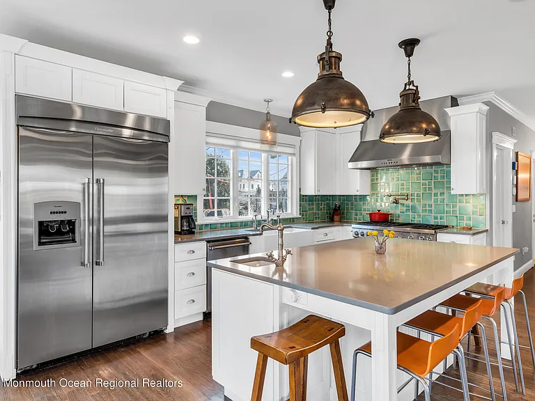 118 Madison Ave — Photo 12