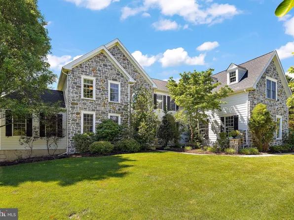1670 Royal Berkshire Cir, West Chester, PA 19380