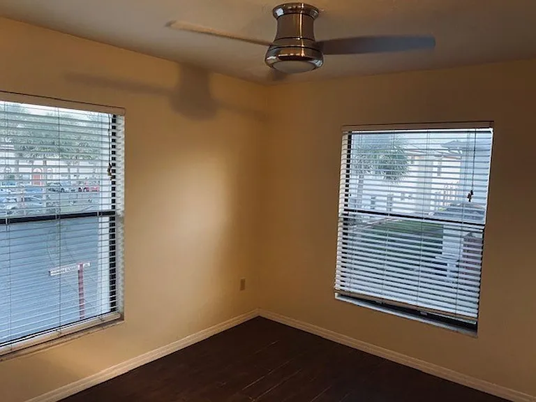 1604 Sunside Sq #33 — Photo 6
