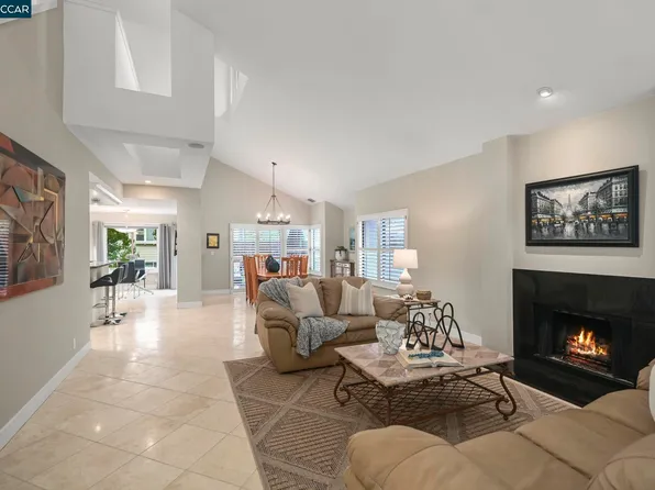 1637 Geary Rd, Walnut Creek, CA 94597