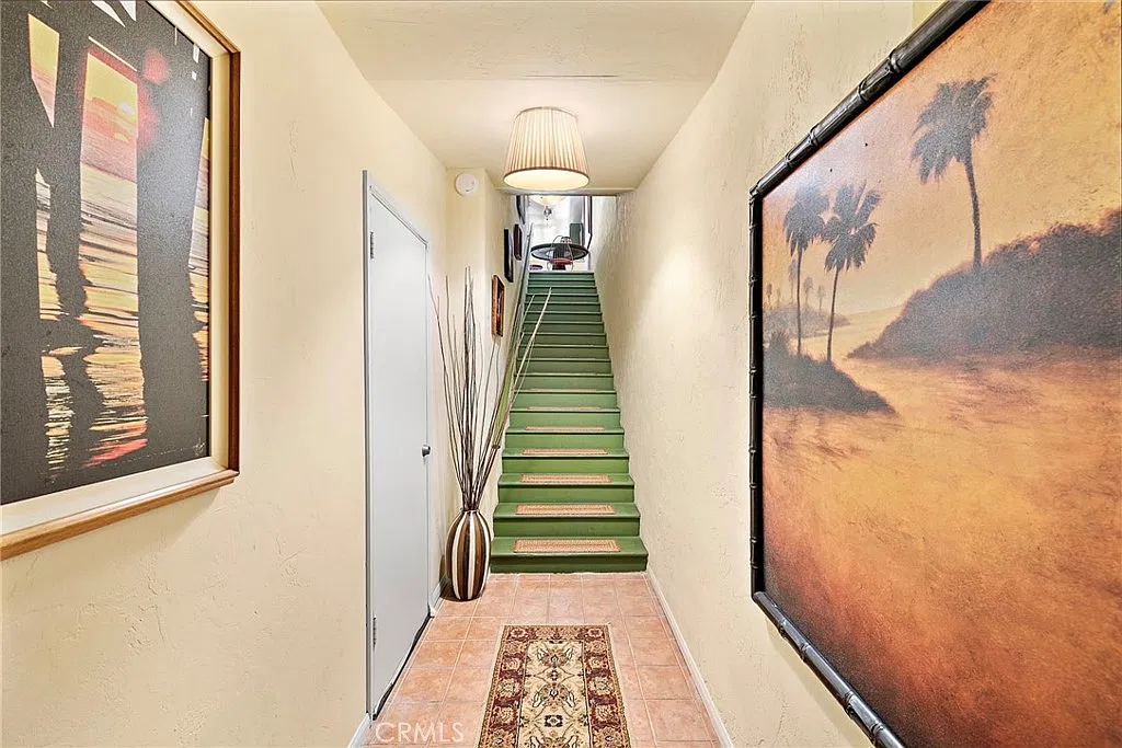 1 bed, 975 sqft, $3,750 — Photo 3