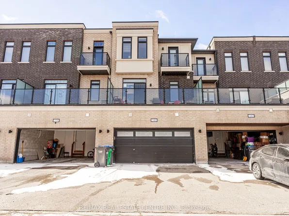 341 Veterans Dr, Brampton, ON L7A 4W2