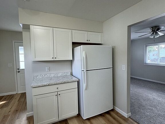 5th image of 208 Marview Ave