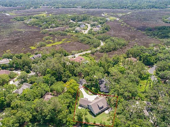 4th image of 804 Ivy Ln