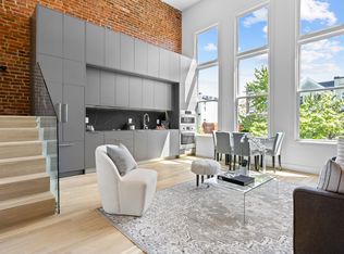 2564 University Pl NW #6, Washington, DC 20009