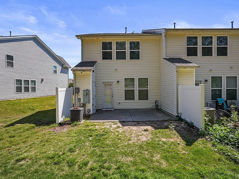 2120 Junewood Ln — Photo 34