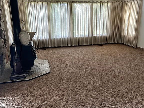 Upstairs Family Rm