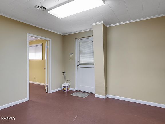 5th image of 842 S Bullard St