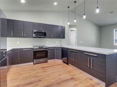 18 Tropicana Pkwy W, Cape Coral, FL, 33993