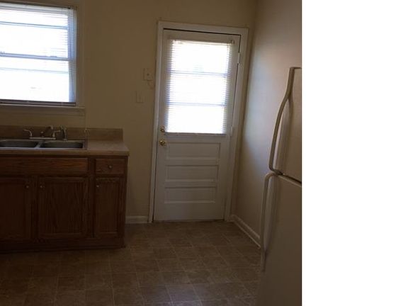 4th image of 1817 Thomas St
