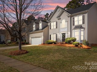 910 Elrond Dr NW, Charlotte, NC 28269