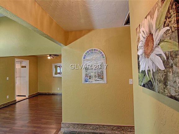 4th image of 4225 Park Ct