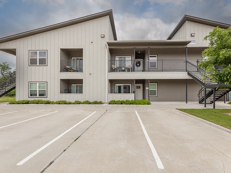 1326 Prairie Dr #222