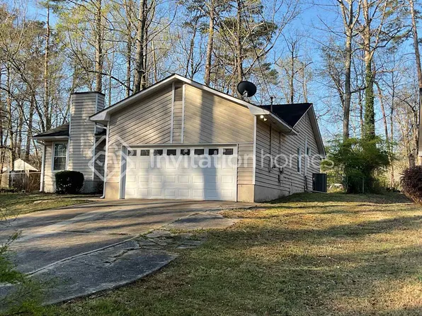 103 Honeysuckle Ln, Stockbridge, GA 30281