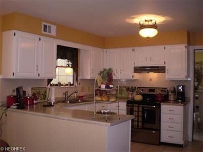 4th image of 440 Millbrook St