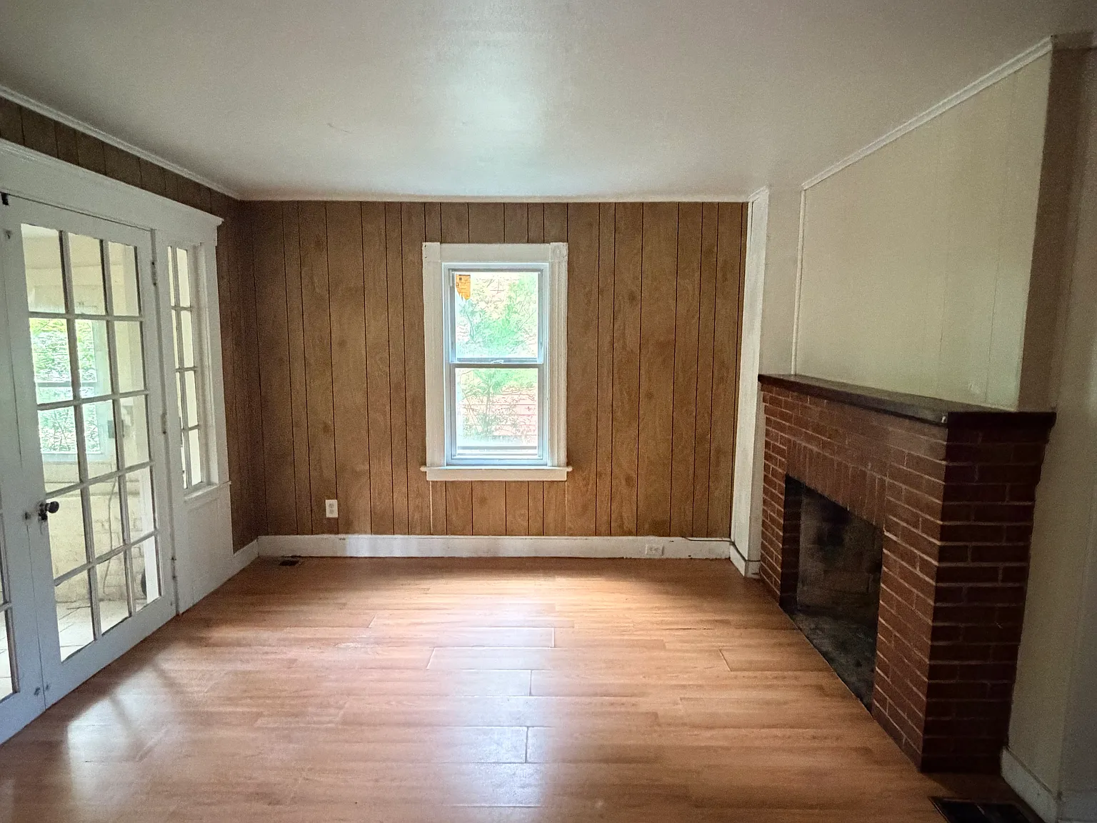 509 Russell St — Photo 2