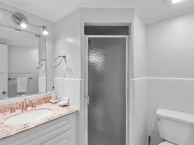 2420 SE 17th Cswy #301C — Photo 15