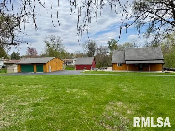 401 N 11th St, Clinton, IA 52732