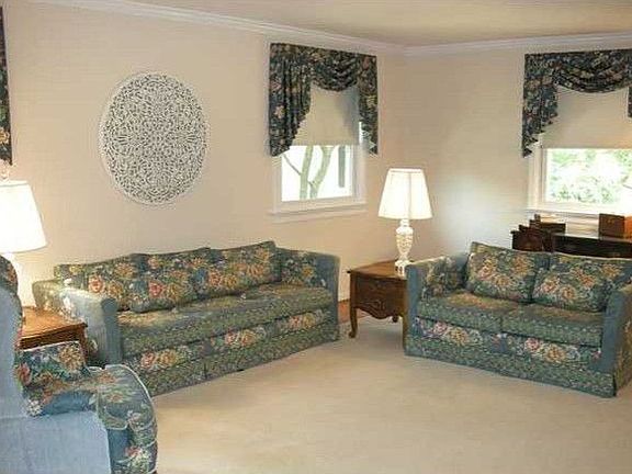 3rd image of 1118 Waterford Dr