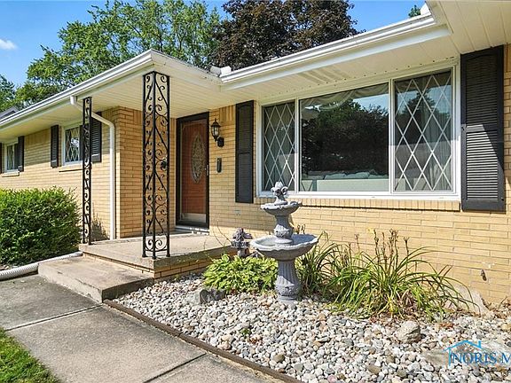 4th image of 5941 Holly Glenn Dr
