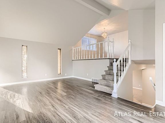 2nd image of 364 S Peoria Cir