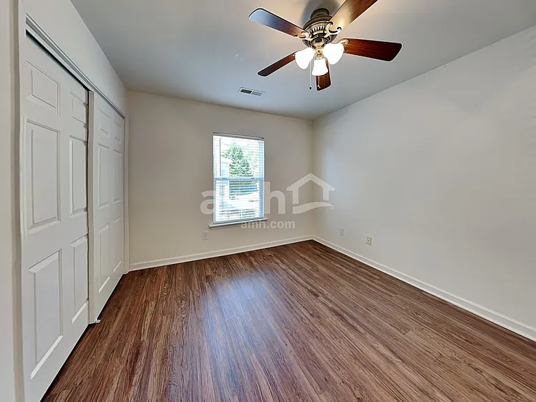 35 Border Ave — Photo 15