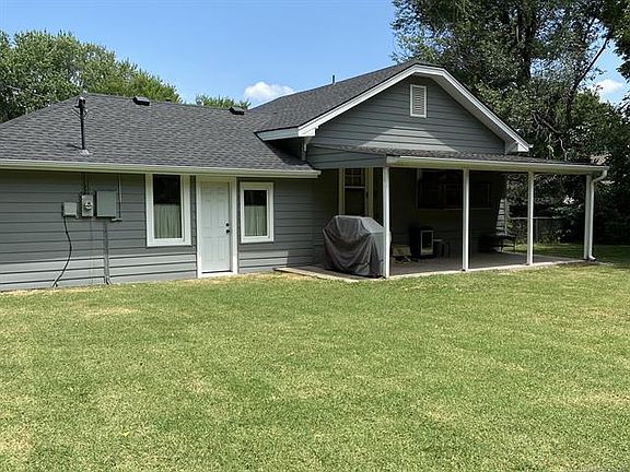 2nd image of 524 N 39th West Ave