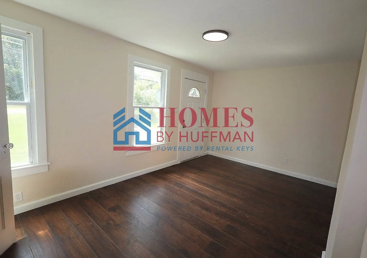 One Bedroom House | Move in Ready — Photo 4