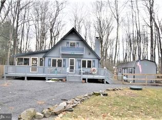 523 Mineola Cir, Pocono Lake, PA 18347