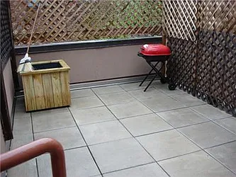 Rented by R New York