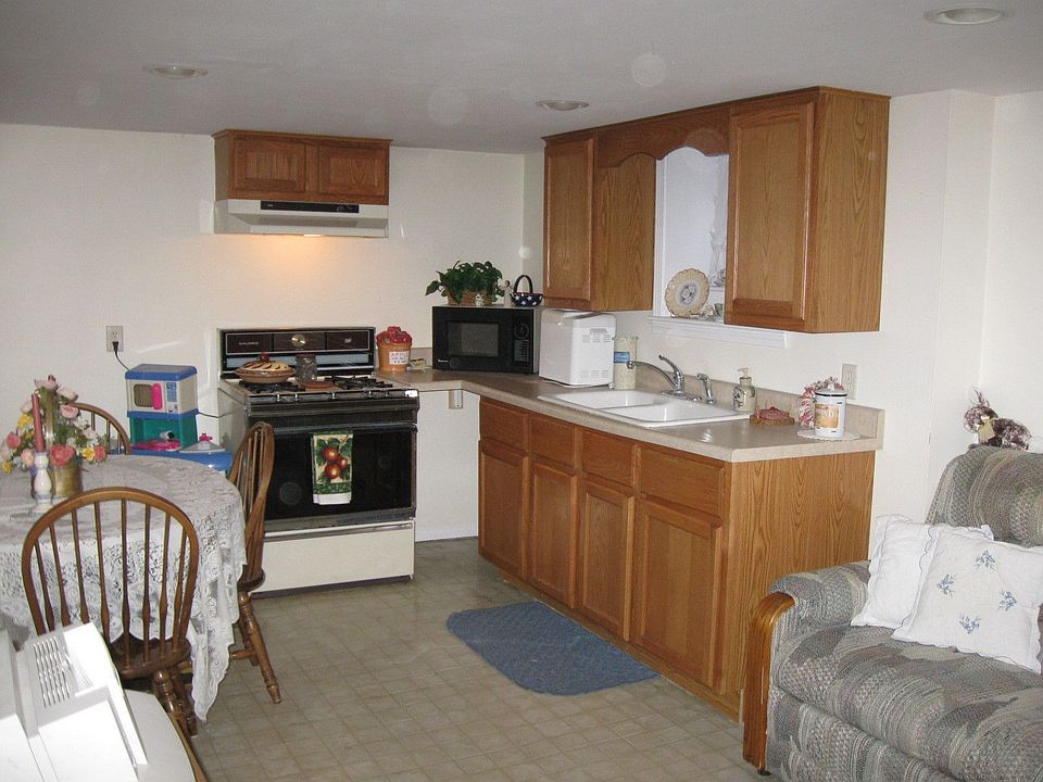 2nd kitchen in basement
