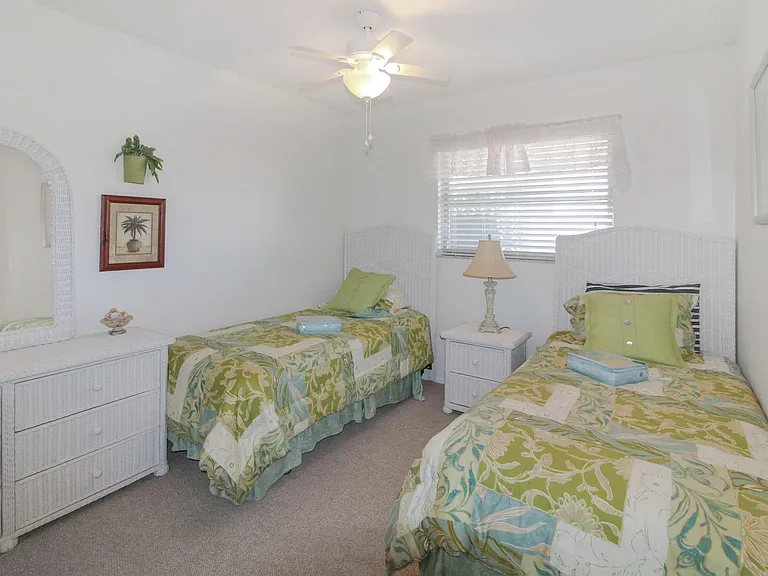 109 Field Ave E — Photo 12