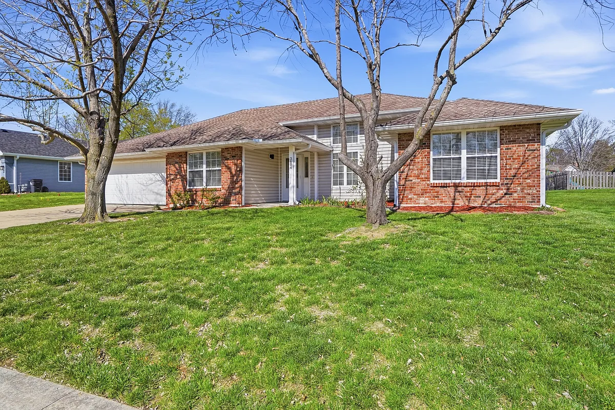 Building Photo - 3604 Chatham Dr