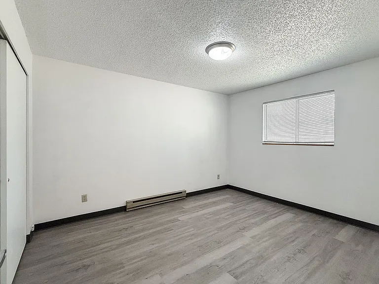 Latah Apartments — Photo 18
