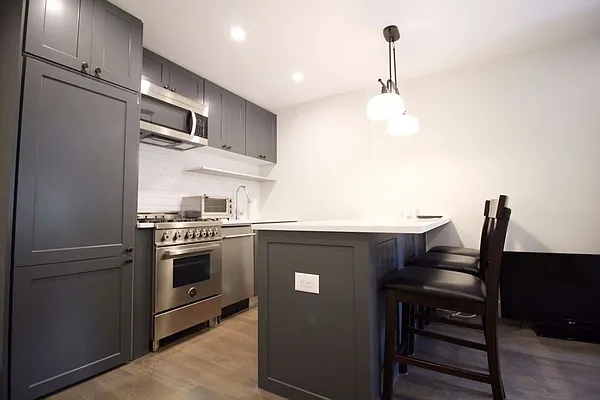 Rented by Bold New York | media 15