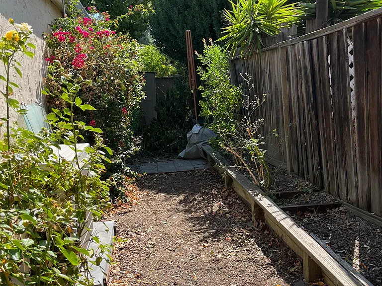 190 Truckee Ln — Photo 2
