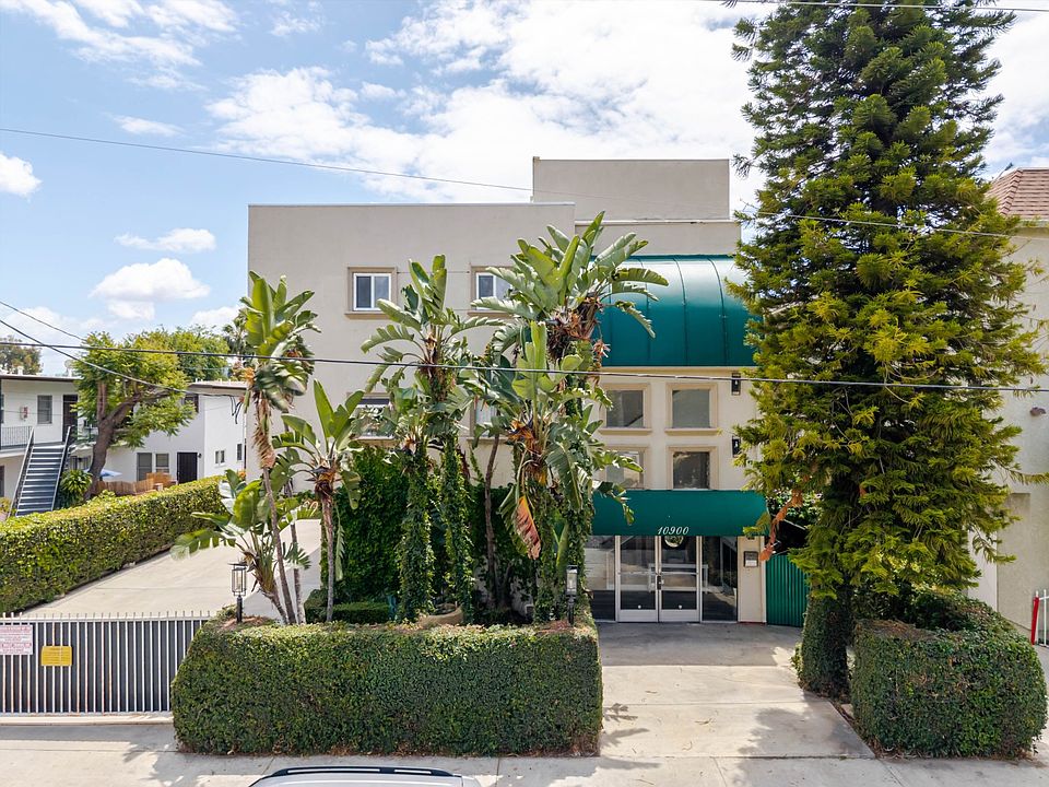 1st image of 10900 Blix St APT 10
