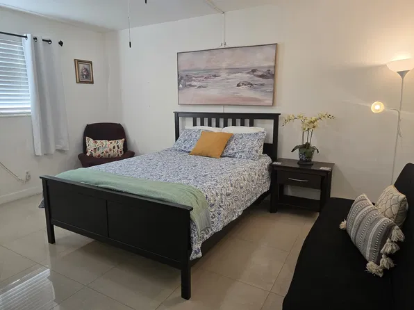 2305 Monroe St APT 11, Hollywood, FL 33020