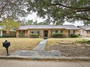 11405 Ash Creek Dr, Houston, TX 77043