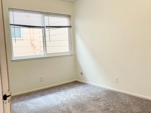 4th image of 625 5th Ave APT 3