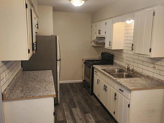 2nd image of 205 Woodrow Ave #1W