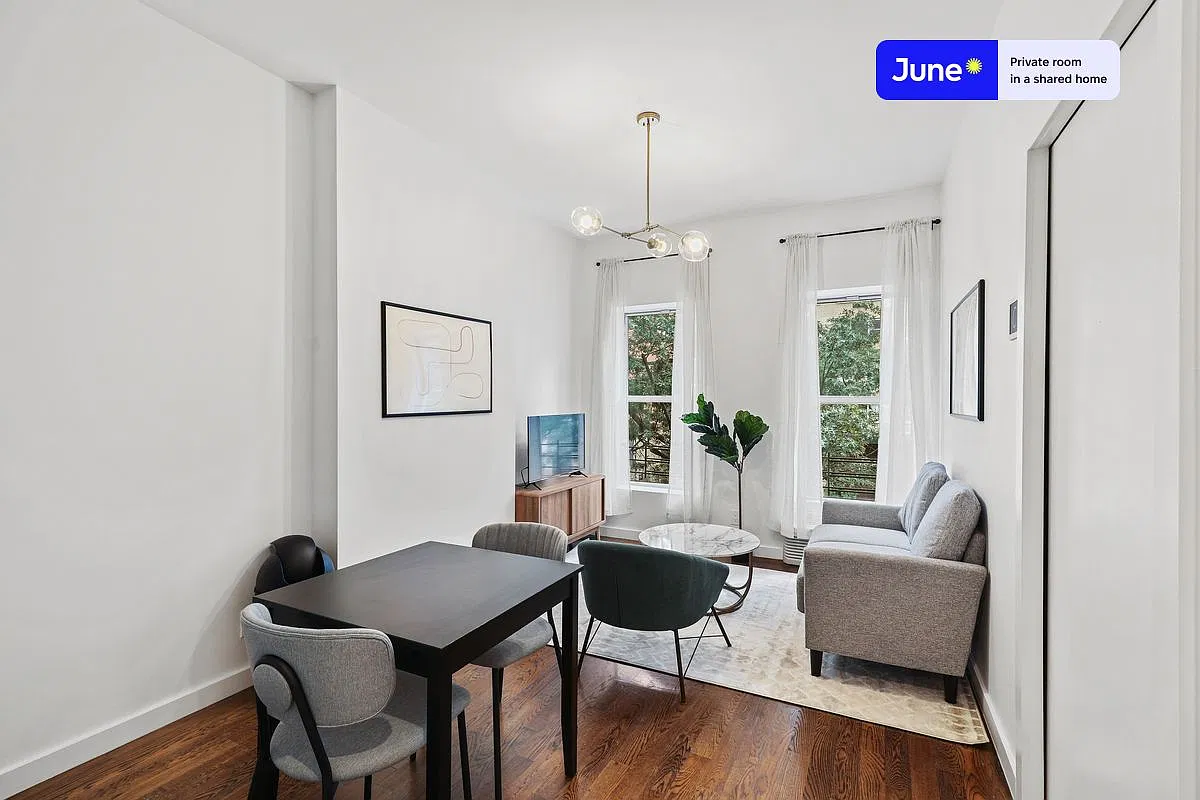 1523 York Ave — Photo 4