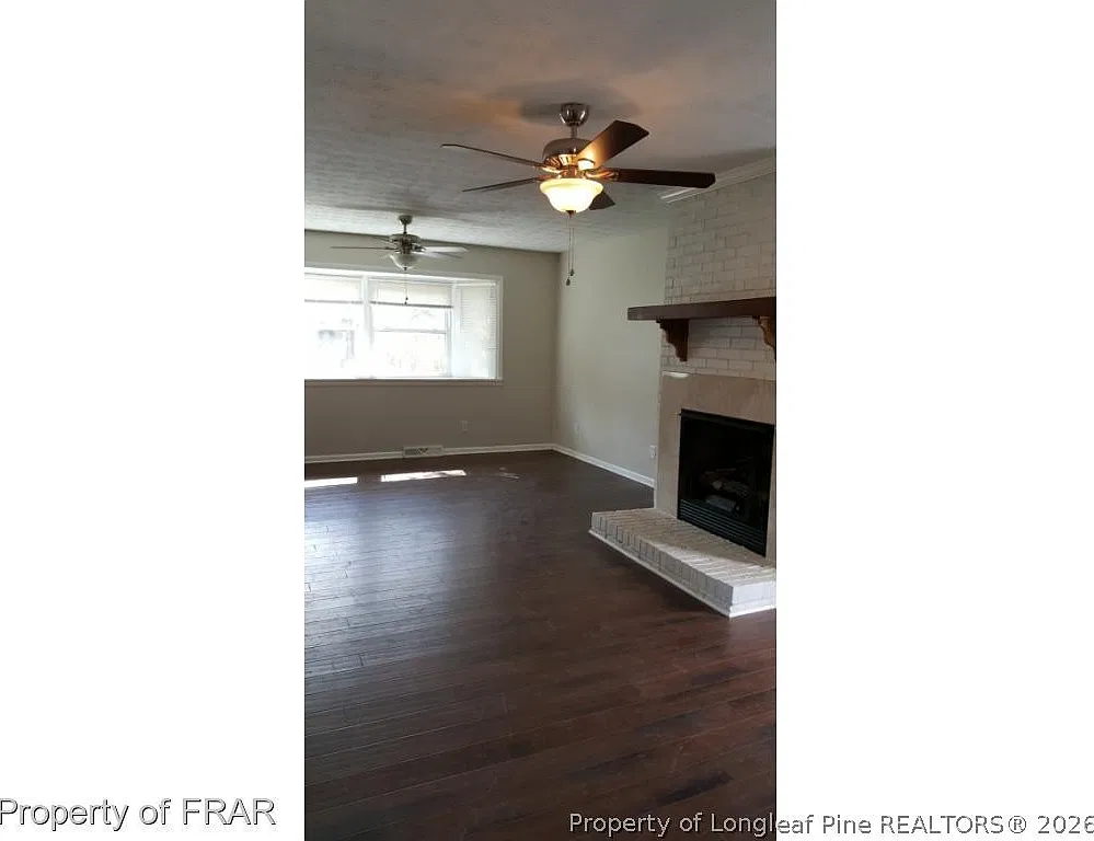 3 bed, 2.0 bath, 1820 sqft, $1,750 — Photo 4