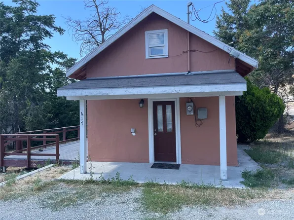 617 N Bradley Street, Chelan, WA 98816