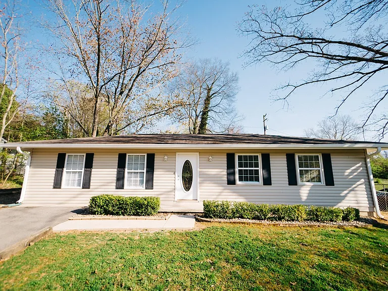 5204 Evelyn Dr — Photo 10