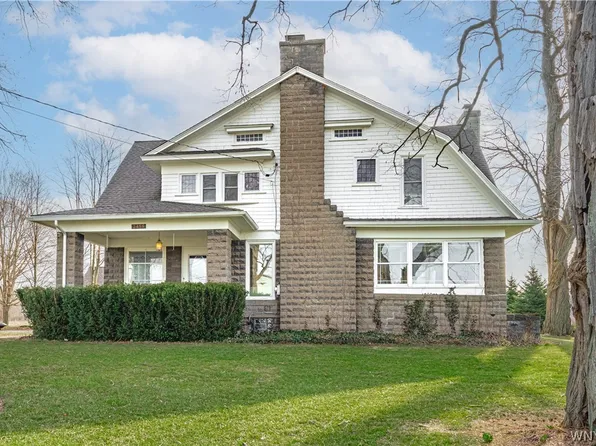 2459 McClew Rd, Burt, NY 14028