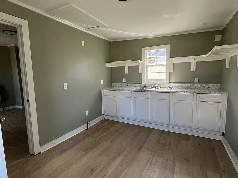 219 Haywood St — Photo 6