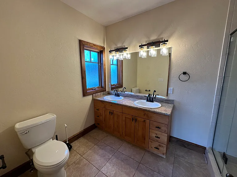 150 Adams St #15 — Photo 20