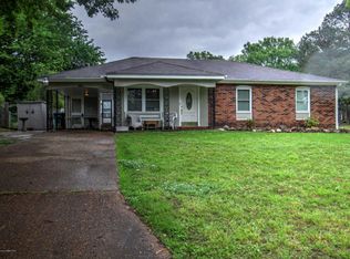 7582 Rockingham Dr, Southaven, MS 38671